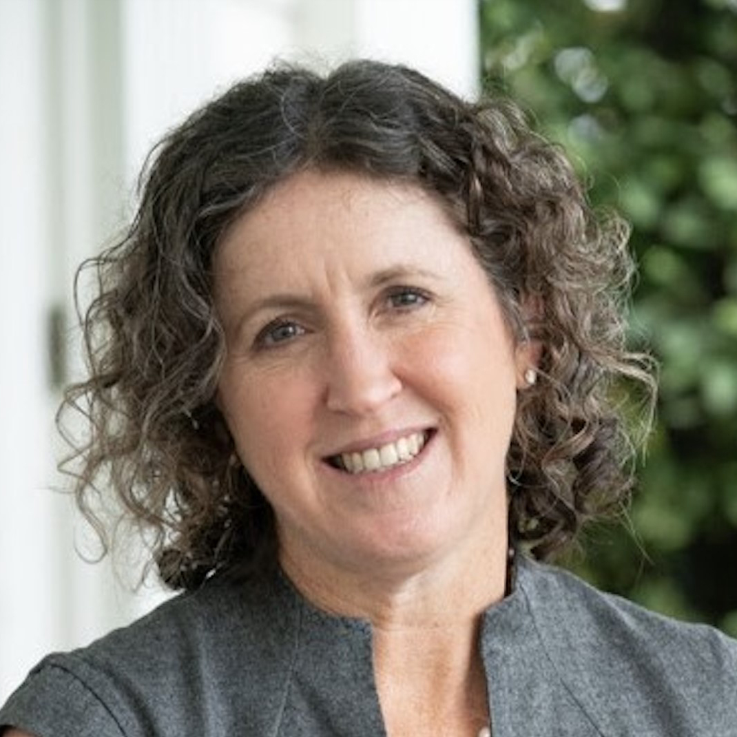 Erin Russell (002).jpg