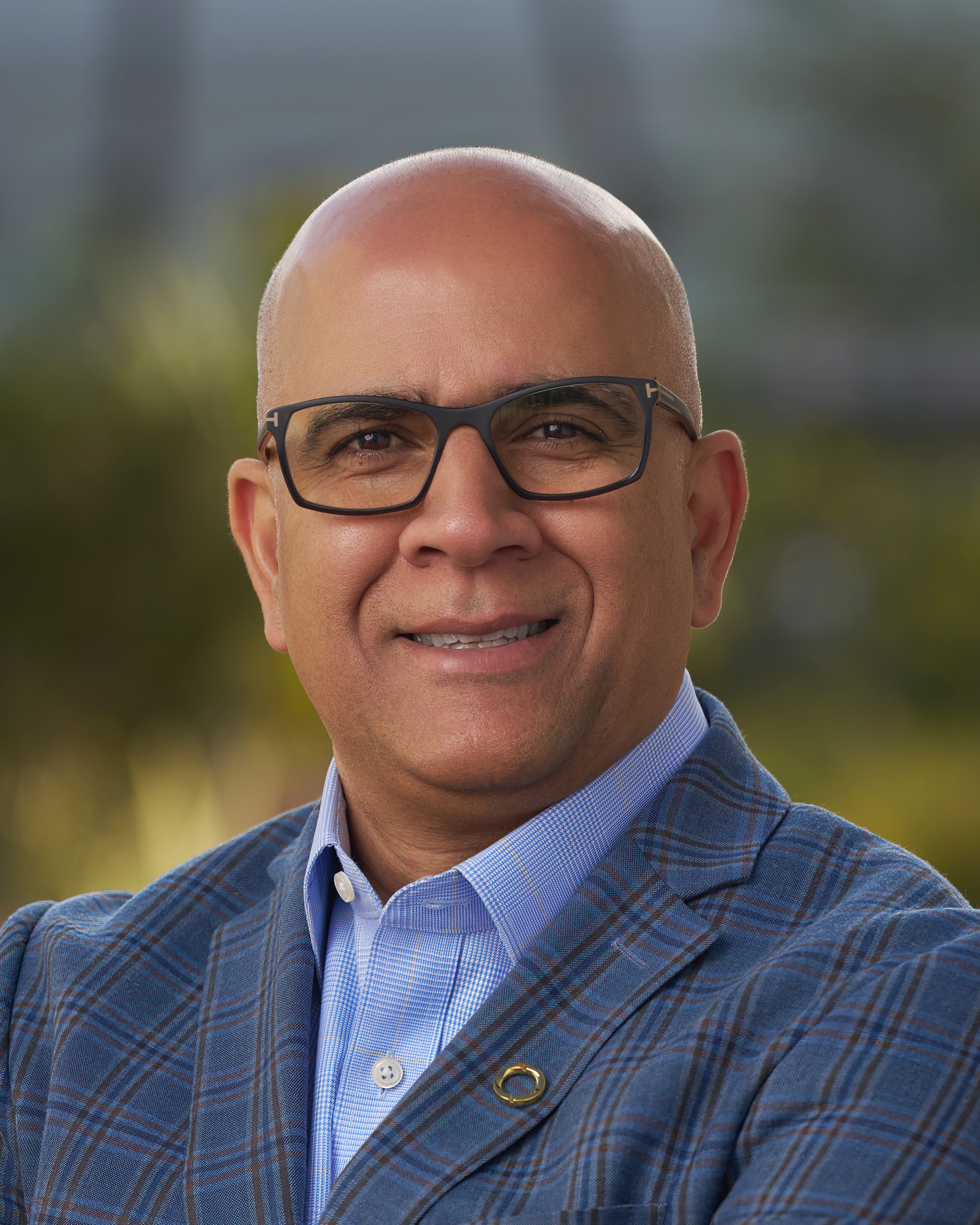 Hamid-Hussain_04 Cropped.jpg