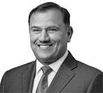 [MISSING IMAGE: ph_dennisvarriola-bw.jpg]