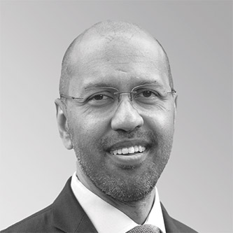 [MISSING IMAGE: ph_saugatasahasq-bw.jpg]