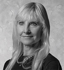 [MISSING IMAGE: ph_suzannelstefany-bw.jpg]