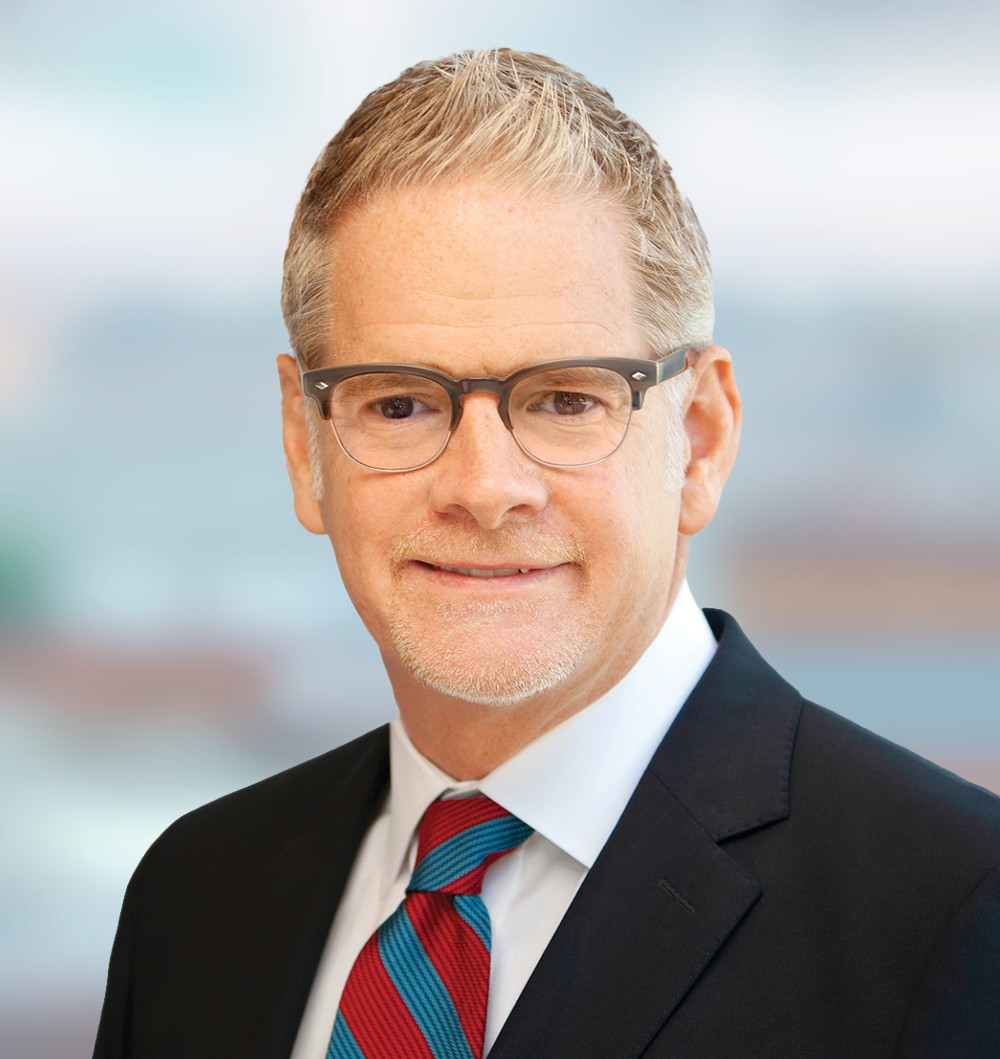 Headshot - Thomas.jpg