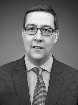 [MISSING IMAGE: ph_anthonypike-bw.jpg]